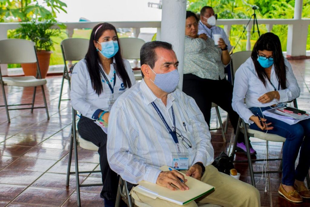Reunión mesa de Competitividad en el departamento de Izabal